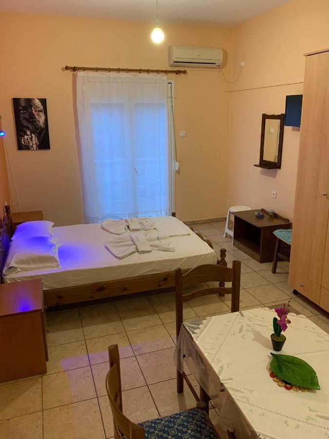 Kostas Rooms Votsi  Exterior foto