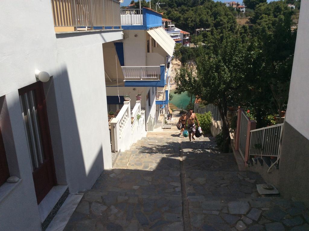 Kostas Rooms Votsi  Exterior foto